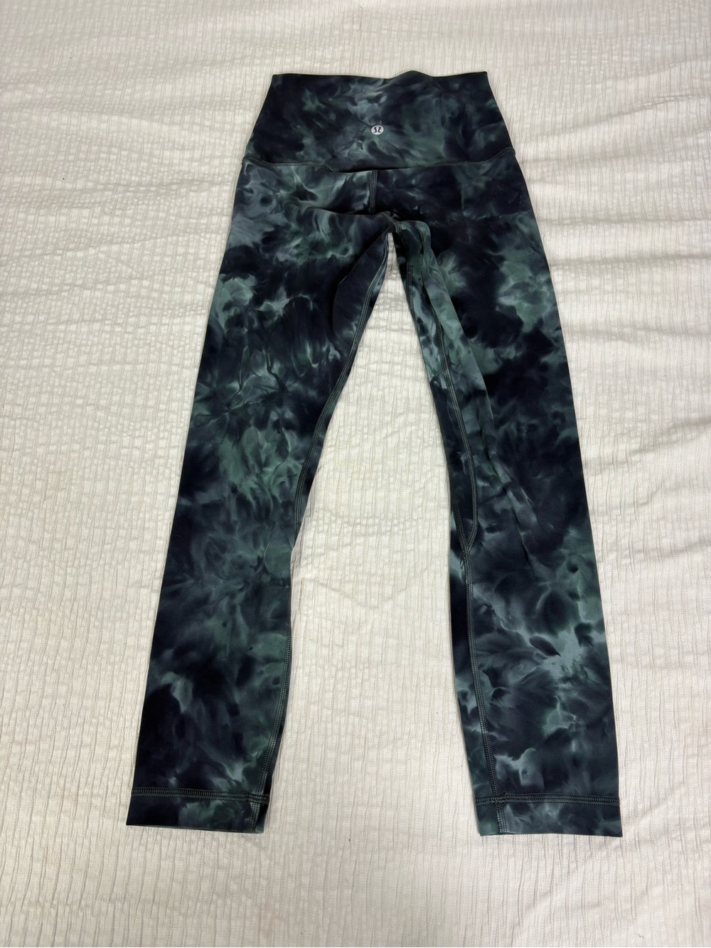lululemon athletica Black & Dark Green Marble-Print Leggings - Picture 8 of 9